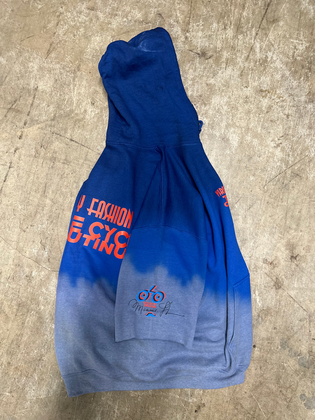 VFH-2026 "VISIONS BLUE-CYCLE"    colors inspired by "BELLY opening screen"